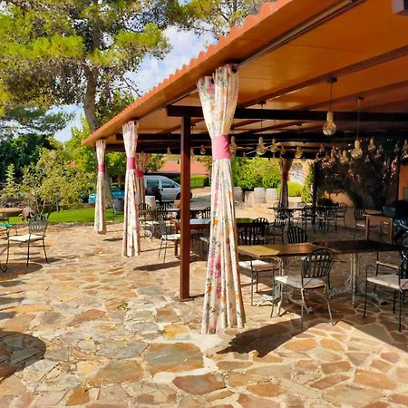 Bungalow Infanta Torrelaguna المظهر الخارجي الصورة