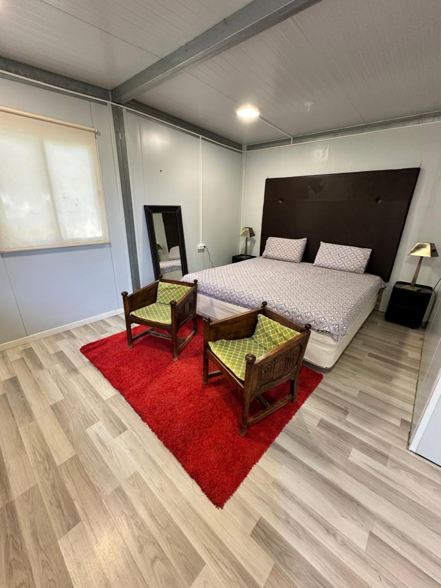Bungalow Infanta Torrelaguna المظهر الخارجي الصورة